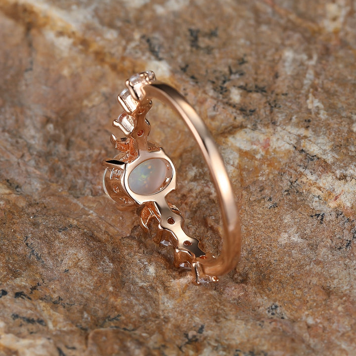 Bague en Opale Élégante