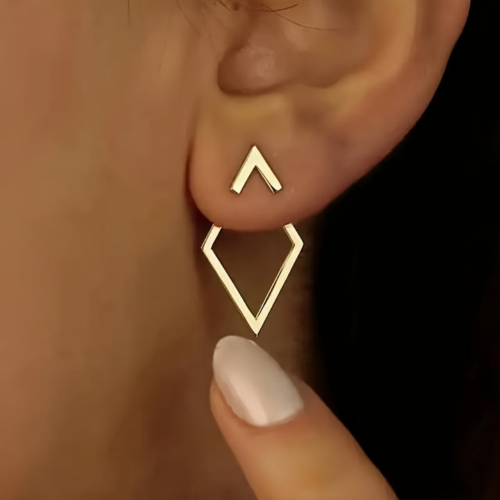 Épure Dorée – Boucles d’oreilles ajourées bohème