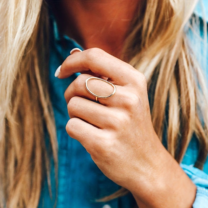 Bague Élégante, Minimaliste et Stylée