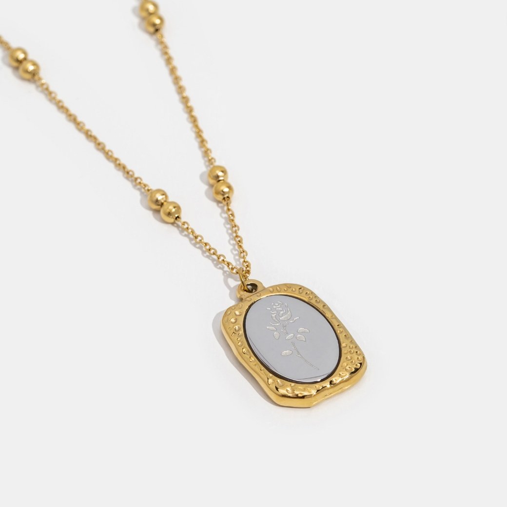 Delicate Rose d'Amour Necklace