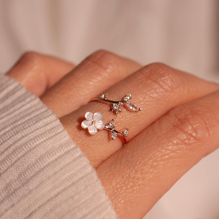 Birth Flower Ring – Sakura & Mother of Pearl Elegance