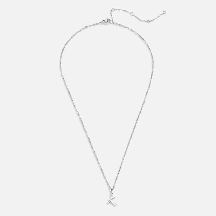 Collier en argent en forme de cœur avec initiale