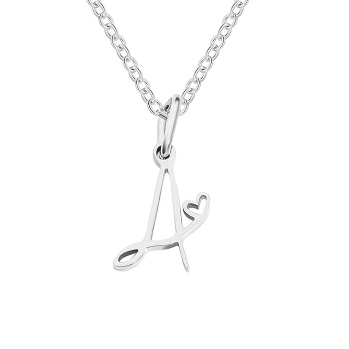 Collier en argent en forme de cœur avec initiale