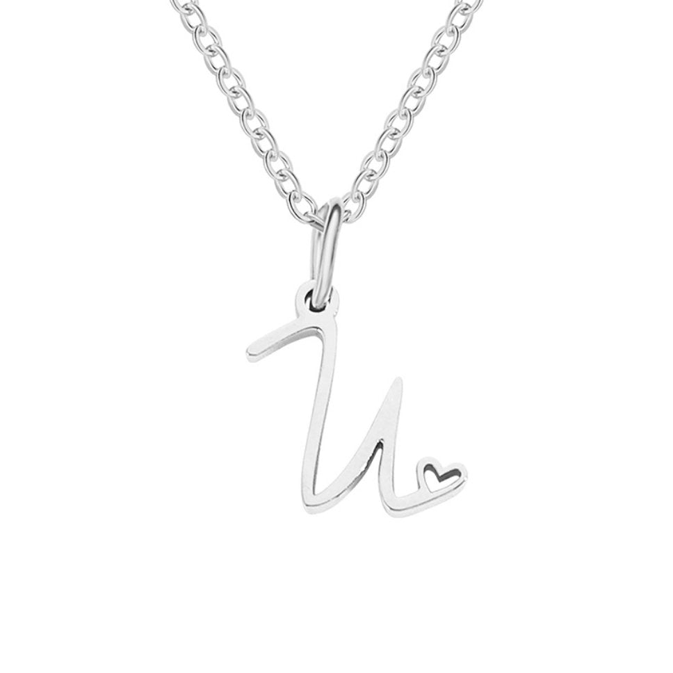 Collier en argent en forme de cœur avec initiale